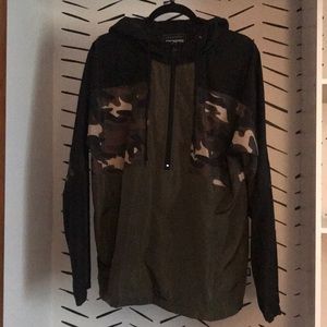 Rain jacket/wind breaker